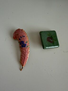 Green Ceramic Square Trinket with Rose & Pink Feather with blue on ceramic